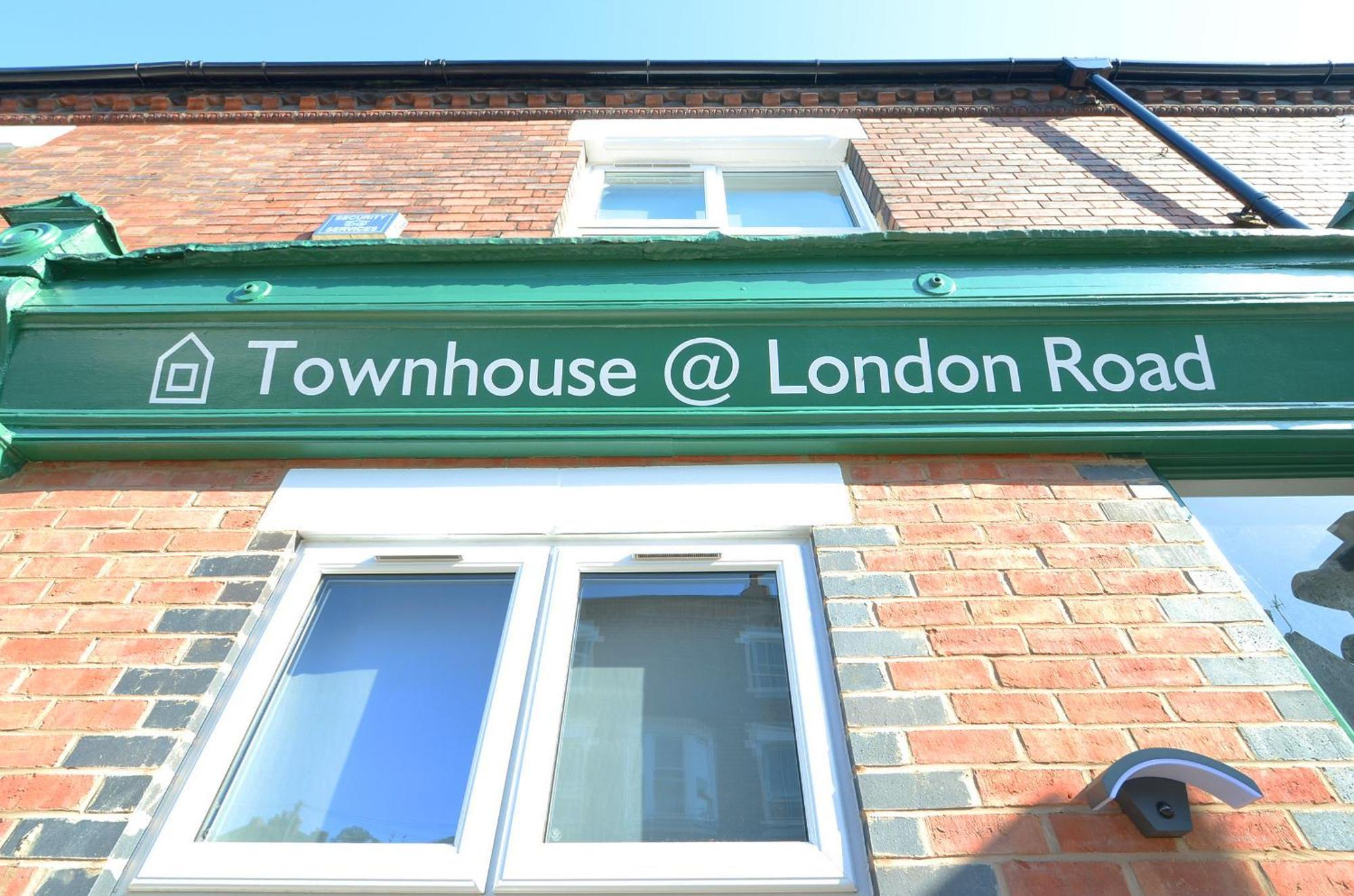 Townhouse Plus @ London Road Stoke Exterior foto